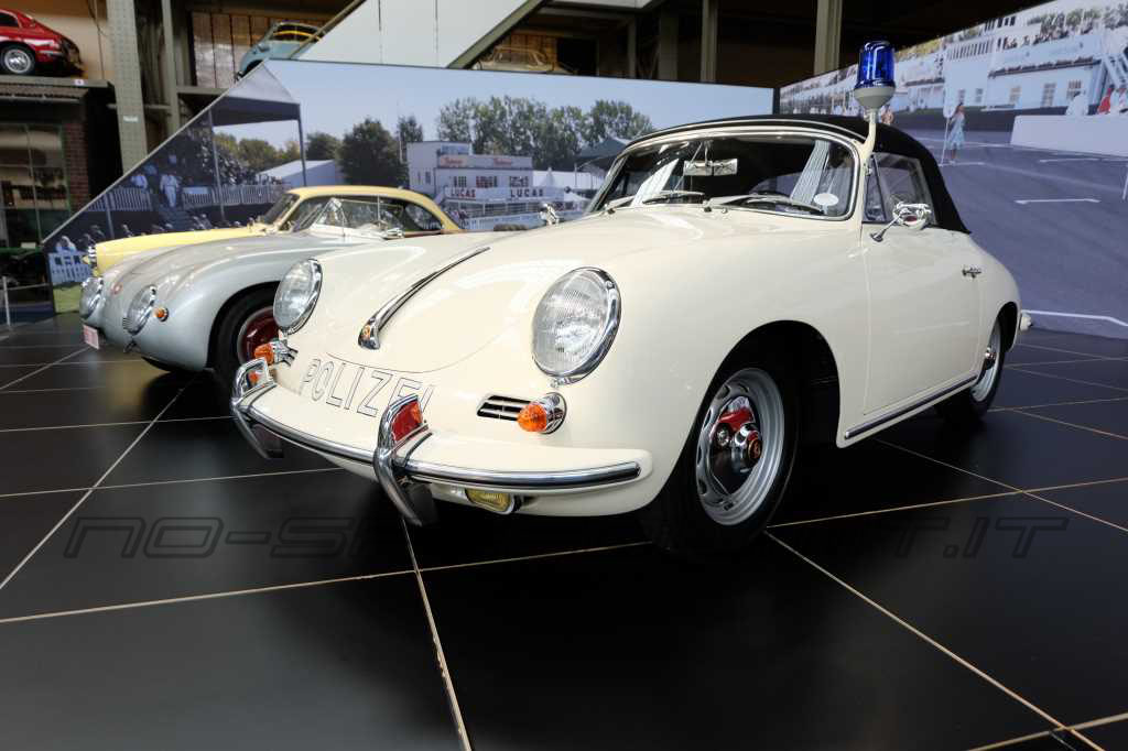 Mostra_Porsche_356_Autoworld 